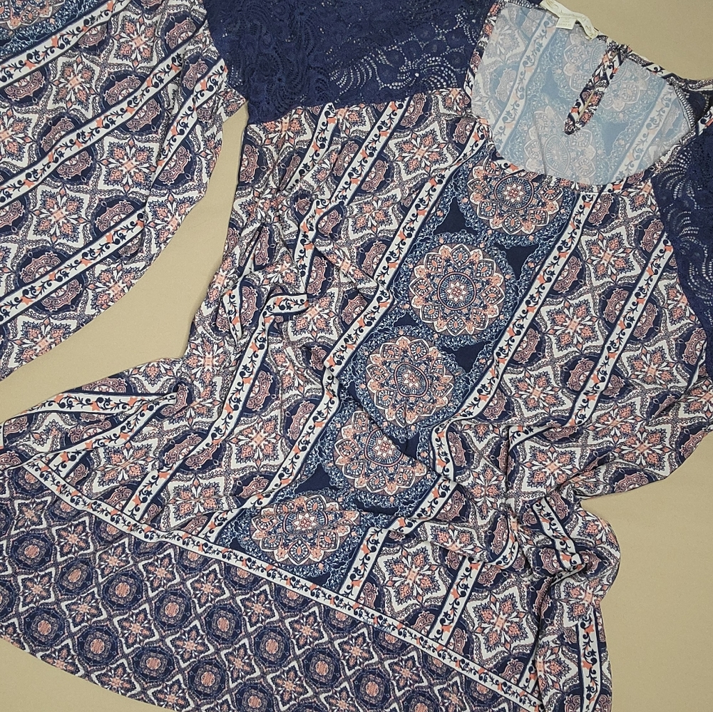 Suzanne Betro Weekend Top - Picture 3 of 3